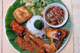 Beri bumbu pada ayam, kemudia aduk hingga merata. Bikin Ketagihan Ini Resep Ayam Bakar Pedas Manis Ala Yummy