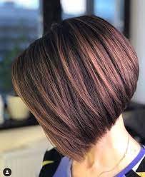 Les franges droites lui donnent une retouche parfaite pour compléter le look. 10 Coiffures Courtes Tendance Pour Cheveux Epais Coiffure Courte Et Epaisse 2020 Blog Des Femmes