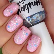 Huge variety of nail kits and trendy designs are available in the market, but it totally depends on you as to choose. 43 Light Pink Nail Designs And Ideas To Try Stayglam