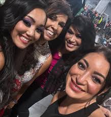 The Warning (Villarreal sisters + their mom) Paulina, Alejandra, Mom and  Daniela doing an outfit check