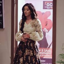 The gown is looking beautiful on the curvy actress. 40 Naira Dresses Ideas Shivangi Joshi Instagram Kartik And Naira Designer Dresses Indian