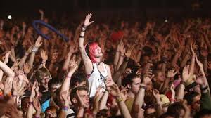 Festivals: Reichlich Rock und nackte Brüste | news.de