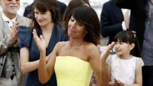 Ce qui est bien, c'est que j'ai pu retisser des liens familiaux avec. Florence Foresti Sa Fille Toni Interrompt Son Direct En Criant Femme Actuelle Le Mag