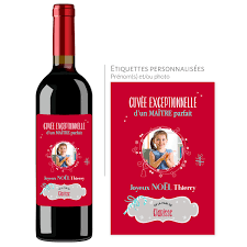 Vous hésitez entre plusieurs étiquettes personnalisées pour votre bouteille de vin ? Cadeau Maitre Bouteille Personnalisee Pour Un Maitre Parfait