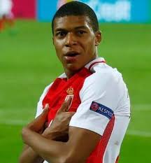 « l'ambition, c'est l'endroit vers lequel on se sent capable d'aller. Biografiya Kilian Mbappe