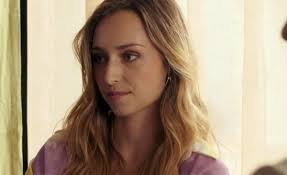 Sofia bascule avec quentin dans demain nous appartient. Sofia Daunier De Demain Nous Appartient La Biographie By Emma Smet Demain Nous Appartient Nouveautes Tele Com