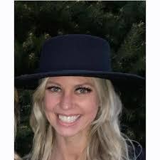 Erin Roe's Instagram, Twitter & Facebook