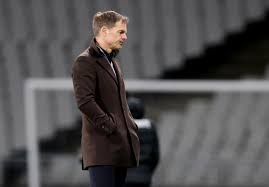 El conjunto naranja dominó más el balón pero careció de profundidad y creó pocas opciones de anotar. Soccer Loss To Turkey Is Terrible Blow For Dutch Says Coach De Boer Reuters