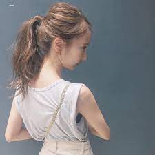 ポニーテールは前髪で変わる 前髪なしでも可愛いヘアアレンジ集 belcy 前髪 ロング 前髪なし 髪型 前髪なし ヘア