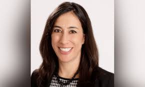 Elizabeth Mickelson's Instagram, Twitter & Facebook