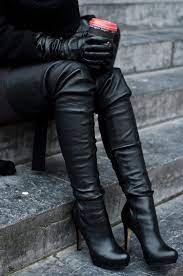 Immagina la donna che vuoi essere oggi e quali sono le scarpe perfette per te. Pin Su Step Into My Sweet Spot