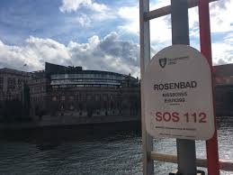 Vi har medarbetare på plats vid rosenbad som rapporterar direkt om läget. Cornucopia Populistisk Regering Underkanner Hela Sin Tidigare Coronastrategi