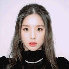 quien es el novio de heejin? bio, edad, valor neto 2022, altura