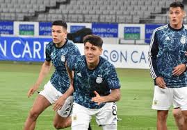 El homenaje del sub 23 a maradona antes del partido amistoso frente a japón. La Sub 23 Argentina Enfrenta Manana A Su Par Japones El Grafico