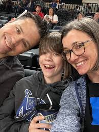 Elizabeth Wellman's Instagram, Twitter & Facebook