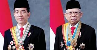 Kemudian mengubah latar belakang dengan. Foto Resmi Presiden Dan Wapres Dirilis Istana Jokowi Lebih Cerah Maruf Lebih Muda