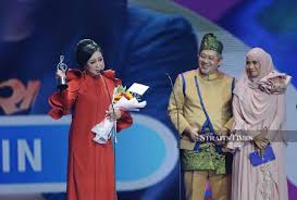 Thank you kesayangan bintang popular abpbh 32 2019. Showbiz Sangkar Star Mira Filzah Is Abpbh32 Most Popular Artiste