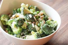 If your meatloaf is a bit on the bland side, though, then a flavourful bread like garlic bread would be a good choice. 31 Cozy Sides To Serve With Meatloaf