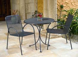 Our luxury outdoor dining tables & chairs allow you to entertain your guests in maximum comfort and style. 10 Modern Bistro Sets For A Perfect Alfresco Dinner Eatwell101