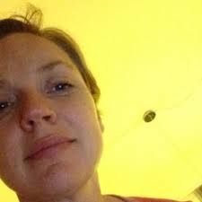 Listen to playlists featuring Øvelse 5: Compassion Figur by Mindwork online  for free