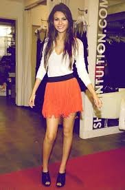 Probablemente Victoria Justice Si No Es Es Linda Tmbn Victoria Justice Girls Grey Dresses Victoria