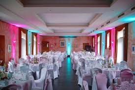 Bezüglich der locations und den allgemeinen informationen rund um die hochzeit mit dj in fulda möchte ich euch ein wenig unter die arme greifen. Dj Hochzeit Fulda Hochzeitsdj Hessen De