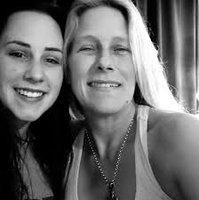 🍌🐶 Are bananas healthy for dogs? a. Yes b. No What do you say❓ See for  yourself 👉lnk.to/BadlandsSurvey