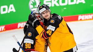 German ice hockey league) or del, is a german professional ice hockey league. Eishockey Bundestrainer Streicht Zwei Ice Tigers Ice Tigers Nordbayern De