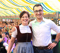 Wenn du zur beratungsstelle gehst. Landshut Cem Ozdemir Begeistert Beim Politischen Fruhschoppen Stadt Landshut Idowa