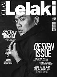 Siapa tidak kenal dengan pereka fesyen hatta dolmat yang banyak menghasilkan rekaan untuk artis terkenal. Icon Fashion Terkenal 15 Pereka Fashion Terkenal Malaysia