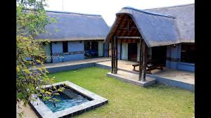 How to build a uk european style thatch roof using quickthatch, melaleuca roof thatch from oznative. Watch The Game From The Comfort Of This Charming And Beautiful Thatch Roof House Youtube