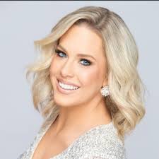 Ashley Marie Logan (@_asheymarie)