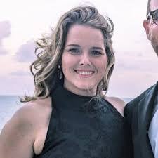 Karla Ray's Instagram, Twitter & Facebook