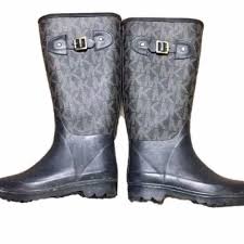 Michael Kors Black And Brown Boots Mk Michael Kors Signature Logo Tall Rain Boots 6 In 2020 Boots Rain Boots Black Boots