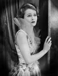 adieu mascotte aka das modell vom montparnasse lilian harvey 1929 photo print 8 x 10 flower girl dresses harvey black and white