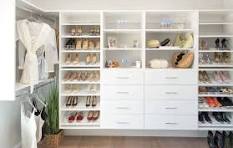 ‪Top 18 Custom Walk-in Closet Companies in the USA [يونيو 2025]‬‏