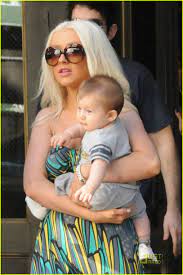 Christina Aguilera Baby Max S Day Out Photo 1385851 Celebrity Babies Christina Aguilera Jordan Bratman Max Bratman Pictures Just Jared