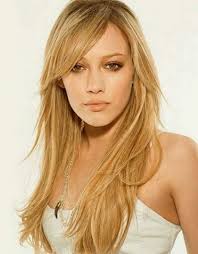 Pony frisuren so stylen sie den haartrend madame de. Frisuren Lange Haare Mit Schragem Pony Neu Haar Stile Frisur Lange Haare Pony Coole Frisuren Frisuren Haarschnitte