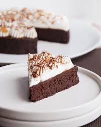 Brownies Fondants Chocolat Blanc Framboises Les Degustations Dangereuses En 2020 Recette Brownies Fondant Recette Chocolat Blanc Fondant Chocolat Blanc