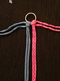 Paracord, paracord anleitungen und zubehör findest du z.b. Falscher Hase Swiss Paracord Gmbh Paracord Paracord Selber Machen Eierwarmer Stricken