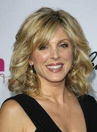 Marla Maples Shoulder Length Hairstyle Your Hairstyle Solutions Mother Of The Bride Hair Mother Of The Groom Hairstyles Mom Hairstyles