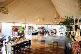 Best Wedding Outdoor Venues Near Me Climbing Knockout Millcroft Inn Elegant Toronto Ontario Tent Tent Reception Outdoor Wedding Venues Wedding Venues Ontario