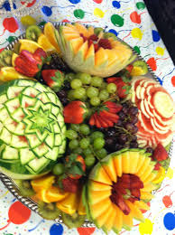 Pin By Milou Luxy On Fruit Art Fruit Platter Edible Centerpieces Fruit Carving