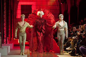 Channel about famous women and their time. 85 Year Old Model Carmen Dell Orefice Was A Total Boss At Paris Couture Week Allure