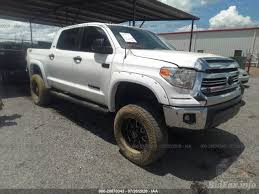 Research, compare and save listings, or contact sellers directly from 8 2017 tundra relevance: Toyota Tundra 4wd Crewmax Sr5 Trd Pro 2017 White 5 7l Vin 5tfdw5f18hx603102 Free Car History