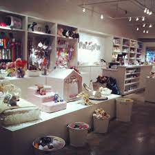 pin by leanne smith on retail spaces dog boutique pet store ideas pet shops store
