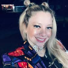 Abby Lorentz's Instagram, Twitter & Facebook