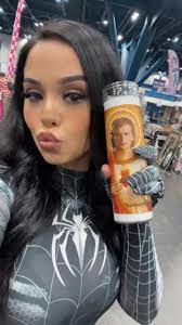 Amanda Huston's Instagram, Twitter & Facebook