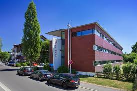 The hotel rotes haus is one of the oldest and most renowned taverns in brugg where several prophets once resided. Hotel Bed Breakfast Rotes Haus Uberlingen