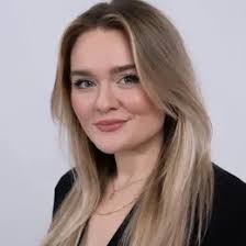 Ashley Exum's Instagram, Twitter & Facebook